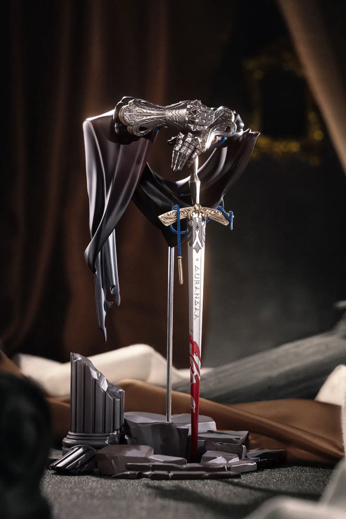 Reverse 1999: A Knight LIMEPIE Statue
