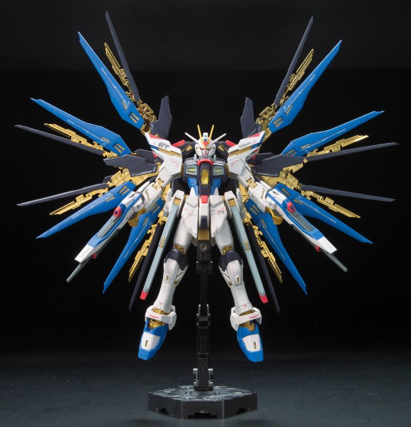 RG Gundam Strike Freedom ZGMF-X20A 1/144 Model Kit