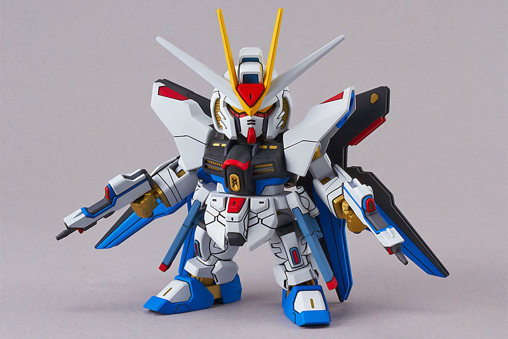 SD Gundam Strike Freedom EX STD 006 Model Kit