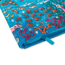 Load image into Gallery viewer, VaultX Exo-Tec Zip Binder Water: Osare 9 Pocket