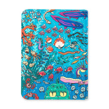 Load image into Gallery viewer, VaultX Exo-Tec Zip Binder Water: Osare 9 Pocket