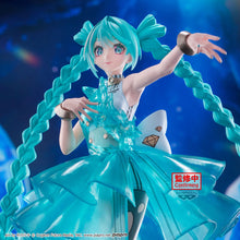 Load image into Gallery viewer, Hatsune Miku Banpresto Evolve Clearlux EmeraldGem Figure
