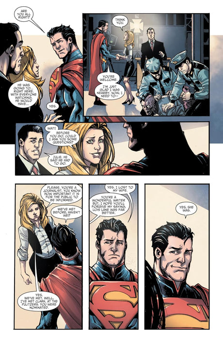 Injustice: Gods Among Us: Year One DC Compact Comics Edition