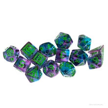 Load image into Gallery viewer, Dungeons &amp; Dragons Adventure Dice by Sirius Dice: Warlock (Purple, Green)