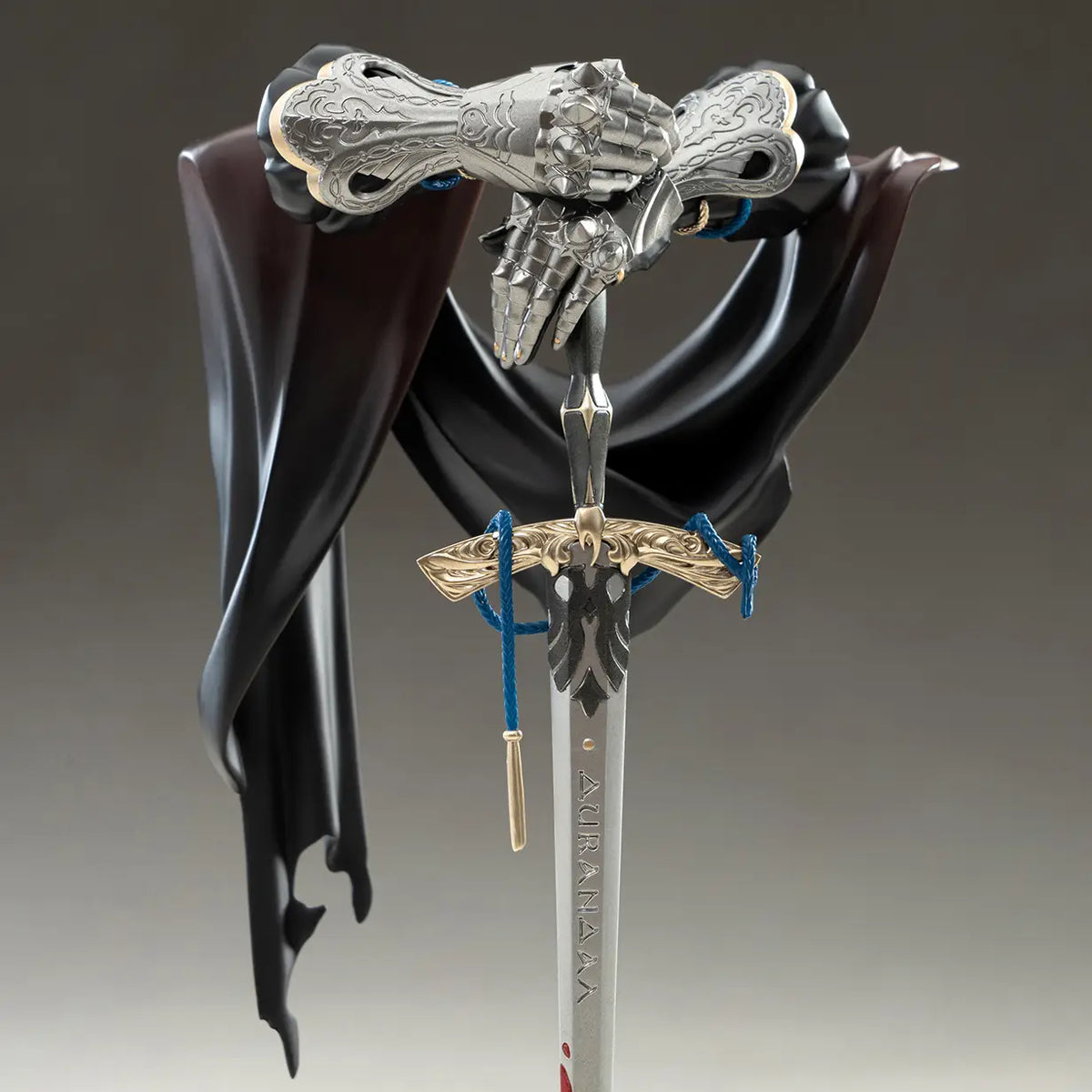 Reverse 1999: A Knight LIMEPIE Statue