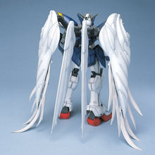 Load image into Gallery viewer, PG Perfect Grade Wing Gundam Zero Custom. 1/60 Model Kit