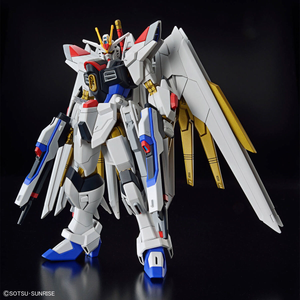 HGCE Mighty Strike Freedom Gundam 1/144 Model Kit