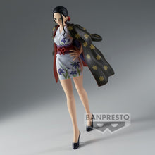 Load image into Gallery viewer, One Piece The Shukko Nico Robin Banpresto Figure