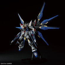 Load image into Gallery viewer, MGEX Strike Freedom Gundam (Gundam Seed Destiny) 1/100 Model Kit