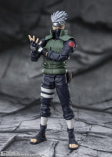 Load image into Gallery viewer, Naruto Shippuden Kakashi Hatake The Roaring Hero of Sharingan S.H.Figuarts