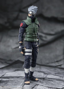 Naruto Shippuden Kakashi Hatake The Roaring Hero of Sharingan S.H.Figuarts