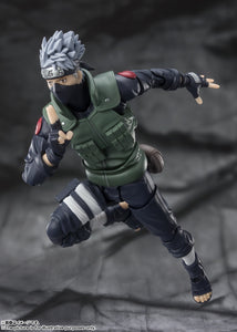 Naruto Shippuden Kakashi Hatake The Roaring Hero of Sharingan S.H.Figuarts