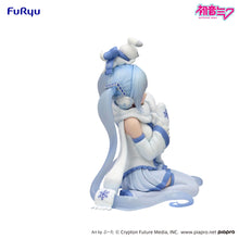 Load image into Gallery viewer, Hatsune Miku: Snow Miku (Sky Town 10th Anniversary Ver.) Noodle Stopper Figure