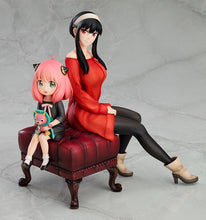 Load image into Gallery viewer, Spy x Family Anya and Yor Forger 1/7 Figure Set