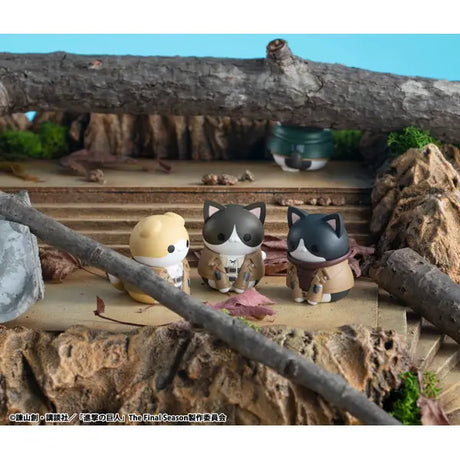 Attack on Titan: Attack on Tinyan Gathering Scout Regiment danyan! MEGA CAT PROJECT Blind Box
