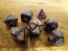 Load image into Gallery viewer, Marble Effect RPG 7 Dice Set