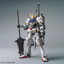 Laden Sie das Bild in den Galerie-Viewer, MG Gundam Barbatos 1/100 Modellbausatz